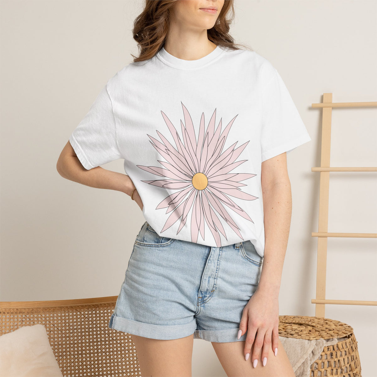 Pink Daisy Graphic T-Shirt