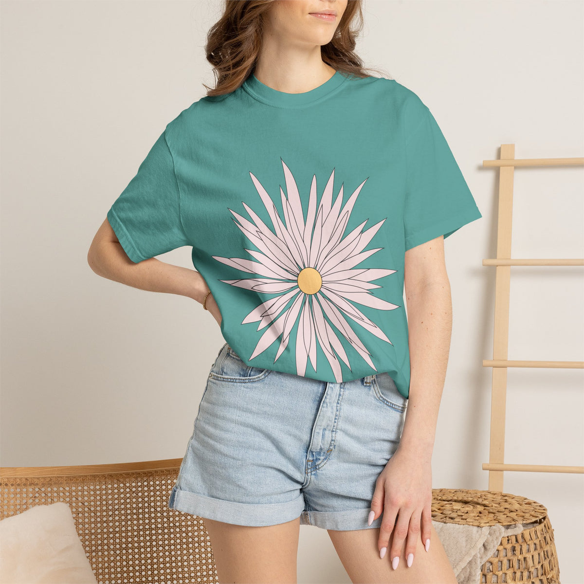 Pink Daisy Graphic T-Shirt