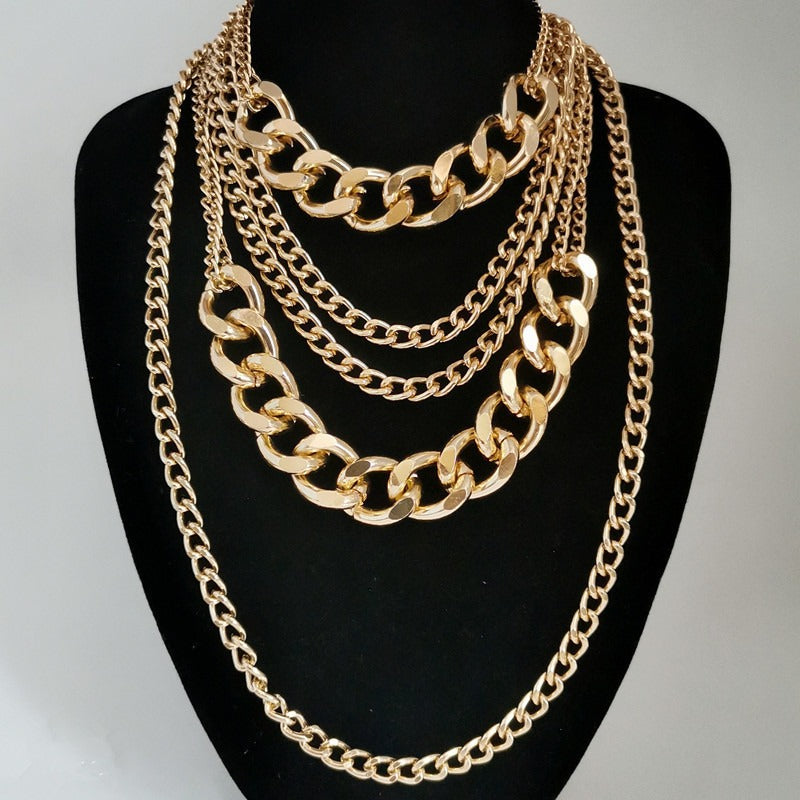 Chunky women's chain necklace
