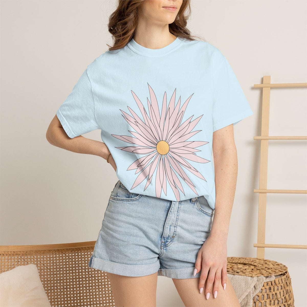 Pink Daisy Graphic T-Shirt