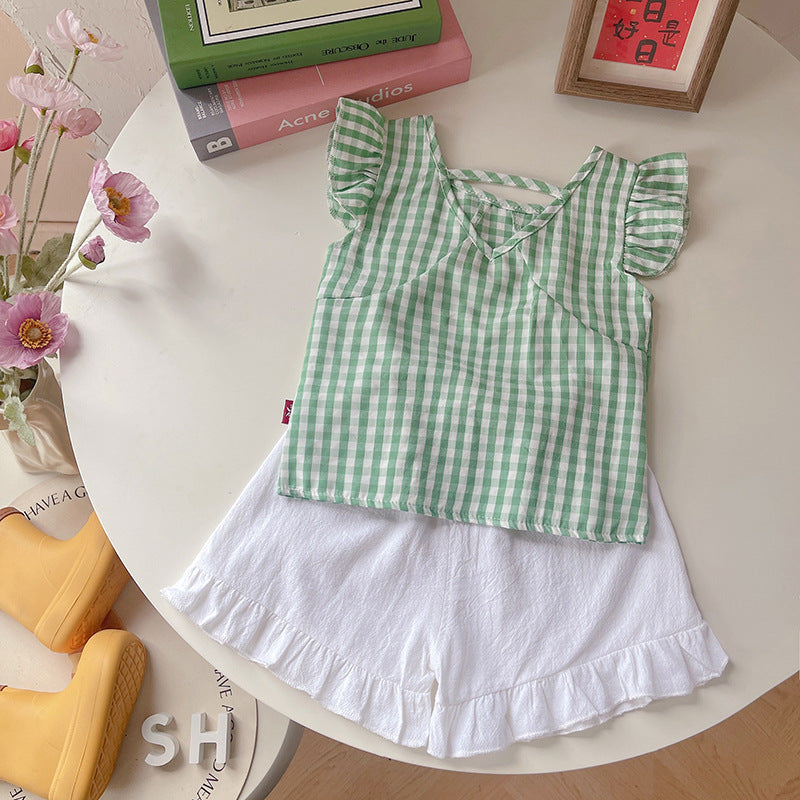 Two piece set of plaid sleeveless shorts