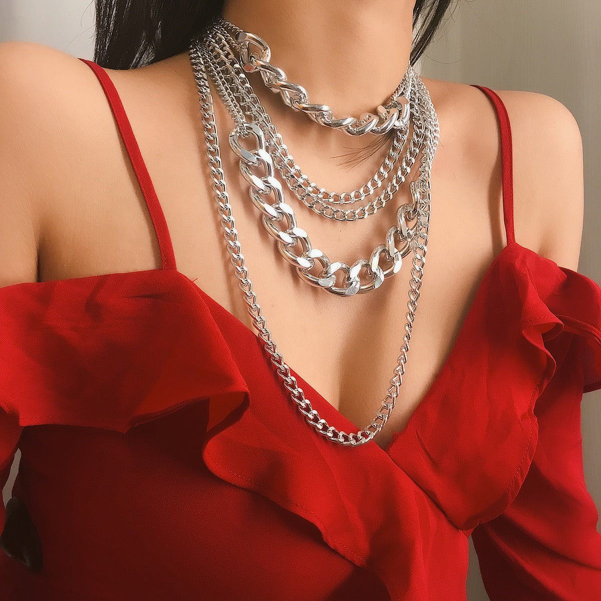 Chunky women's chain necklace