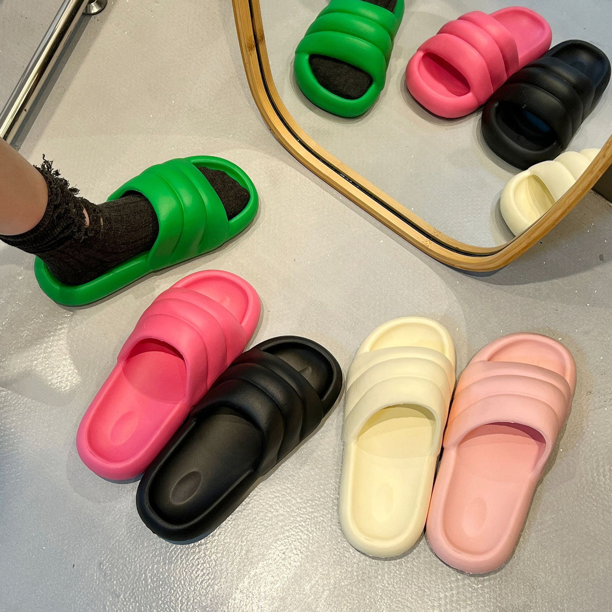 Step On Slippers EVA Rubber Plastic Simple Leisure Home Men And Women Tide Slippers Flat Bottom Slippers Wear Slippers