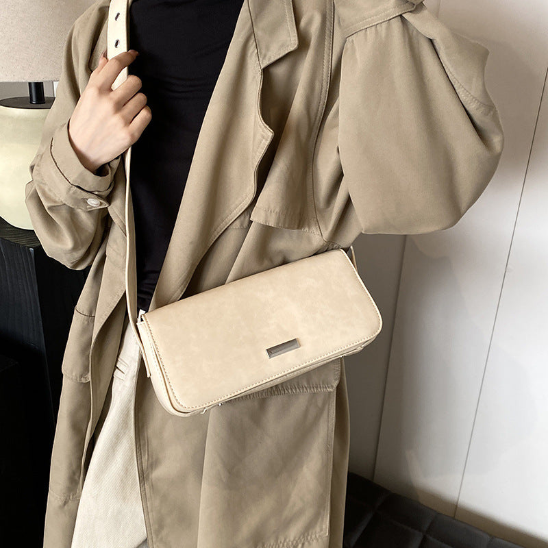 UrbanEase™ – Nylon Baguette Bag